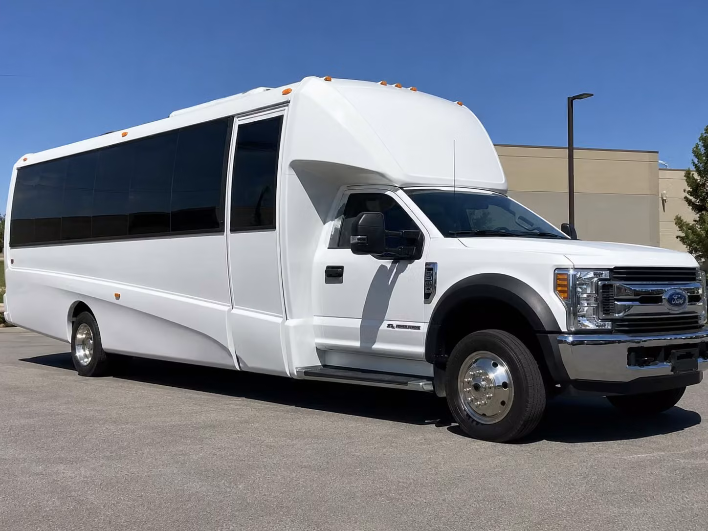 15 passenger minibus